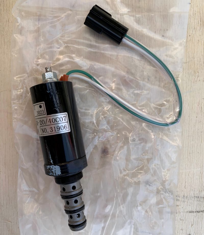 XCMG Solenoid Valve 8601267061 - Original Product Photo