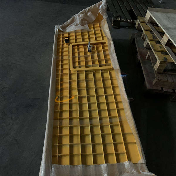 134901197 XCMG Truck Crane Right Side Panel